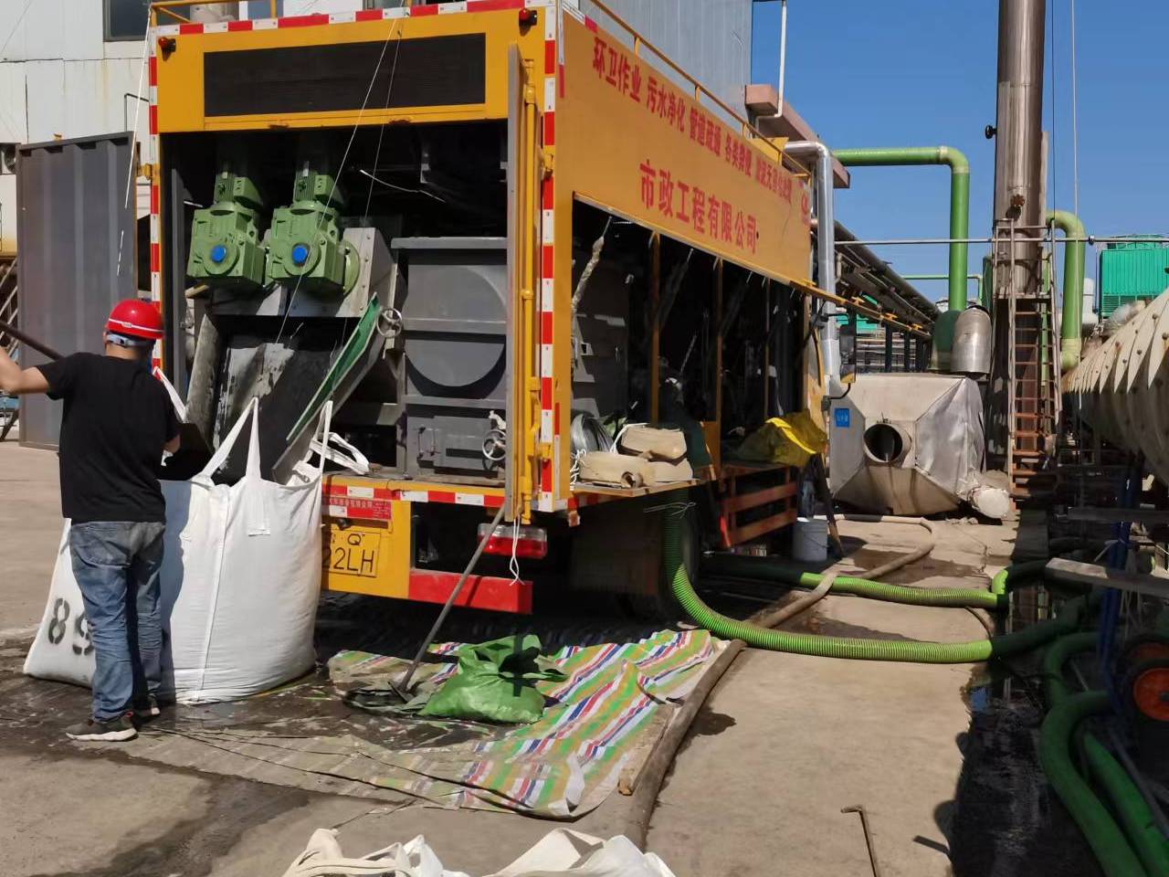 昌江淤泥压干处理